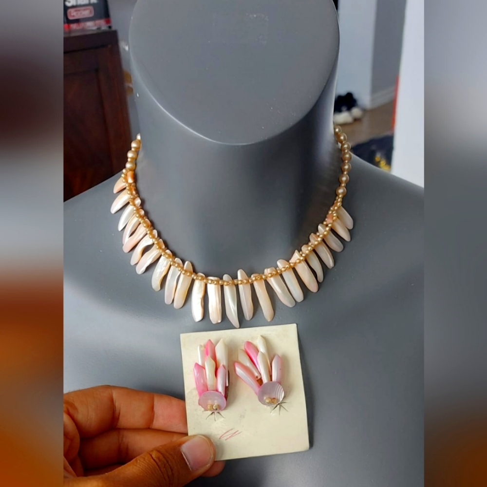 Vintage Necklace Mother of Pearl Bib Statement Silver Tone Jewelry Signed